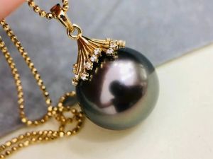 Montagne Jewelry 18K Pure Gold Pendant Elegant Design Diamond Inset Fine Jewellery Natural 14-13MM Seawater Pearl Pendant