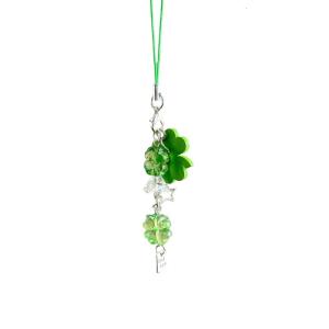 Handcrafted Beaded Clovers Keychain Lucky Bag Charm Clovers Phone Lanyard for Individualized Style and Good Fortune