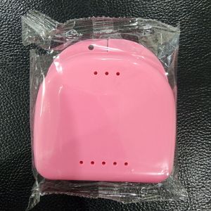 กล่องรีเทนเนอร์ กล่องใส่กล่องใส่ฟันปลอม แบบพกพา คละสี