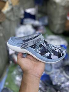 {Buy 1pair get 2 Jibbitzs Free} ครอกส์ 360 Marble Clog Printed Camo รองเท้าแตะ รุ่นใหม่ล่าสุด M4-M11 แบบมาใหม่ สีสวย พื่นนิ่มใส่สบา