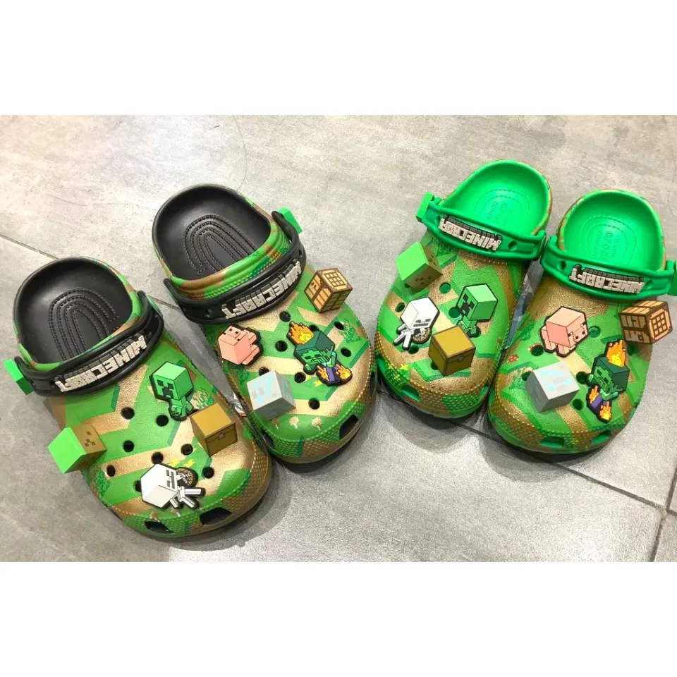 MEET 22 Crocs Kids boy Minecraft with JIbbitz Classic Clog Sandals