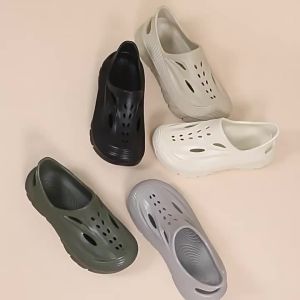 EVA Water-Resistant Outdoor Perforated Shoes For Men Summer Driving And Fishing Non-Slip Perforated Shoes Thick-Soled Closed-Back Wading Shoes