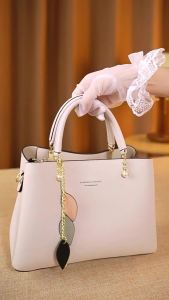 New All-Match Women Handbag Large Capacity Fashion High-End Shoulder Crossbody Bag Trendy Daily Commuter Ladies Bag