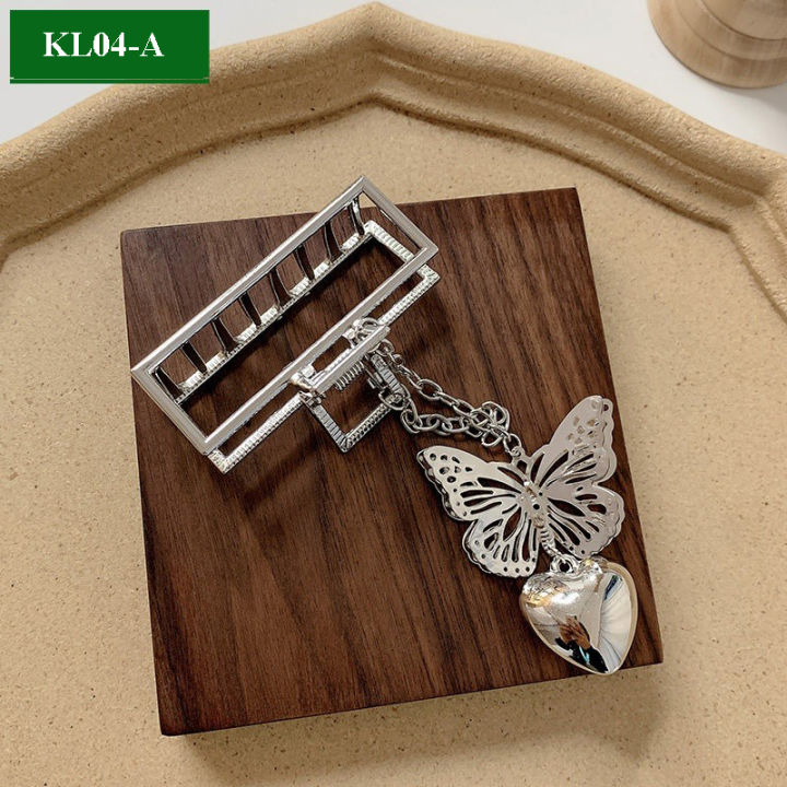 K%E1%BA%B9p%20T%C3%B3c%20C%C3%A0ng%20Cua%20H%C3%ACnh%20Con%20B%C6%B0%E1%BB%9Bm%20Si%C3%AAu%20Xinh%20Phong%20C%C3%A1ch%20H%C3%A0n%20Qu%E1%BB%91c%20HOT%20Trend%20C%E1%BB%B1c%20D%E1%BB%85%20Th%C6%B0%C6%A1ng%20Cho%20B%E1%BA%A1n%20N%E1%BB%AF%20HADOPA%20-%20Image%203