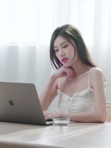 喷雾制冷随身空调小风扇迷你随身小型台式usb充电风扇学生上课用Spray refrigeration portable air conditioner small fan mini portable desktop usb charging fan for students in class