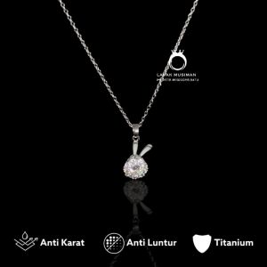 Perhiasan Wanita Kalung Titanium Asli Anti Karat Liontin Spin