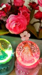 Snowball mini set isi 2 seri cake / bola kristal salju dan lampu/ kado unik oleh Vinvin Pink Store