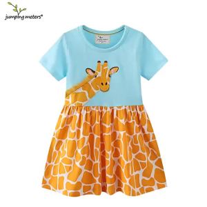 Girls Dress 2026 Summer New Short-Sleeve Dress Stylish Princess Dress for Babies Short-Sleeve Round Neck Dress. The upper body is solid color while the skirt features a printed design. The waist is designed with pleats for a cinched silhouette and th