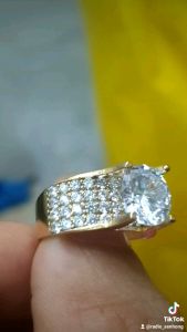 Nhẫn Kiểu Full Đá Vuông To 10MM Cao Cấp- Dùng vĩnh viễn không kiêng mồ hôi muối (Có ký hiệu - Không Phai Màu)