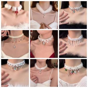 HUIHEYU พู่ห้อยคอ ตุ๊กตาผ้าพันรอบคอคริสต์มาส ซานตาคลอส ต้นคริสมาสต์ สร้อยคอเพชรเทียมเกล็ดหิมะ บุคลิกภาพที่ดี เครื่องประดับคอคอ โซ่กระดูกไหปลาร้าคริสต์มาส สำหรับผู้หญิง