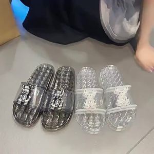Dabeiya Clogs for Men and Women Stylish Couples Slippers Non-Slip Outdoor Beach Shoes Versatile Home Sandals Trendy and Cool