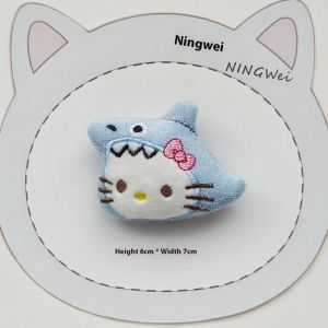 Deukio hoạt hình vải nhung mới crossdressing KT mèo động vật nhỏ búp bê Mô hình mặt dây chuyền nhỏ trẻ em tự làm trang trí
