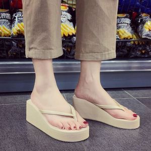 [Free Shipping] WomenS Outdoor Flip-Flops Summer Anti-Slip Sandals Simple Beach Sandals Sandals 7Cm Wedge Heel Thick Sole