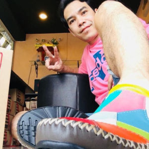 รองเท้าหนังแท้แฮนด์เมด ของแท้ 100% โอแดงชู รหัสสินค้า 401 เปิดส้น สไตล์สปอร์ต สี : ตาล อัดลายลิ้นจี่