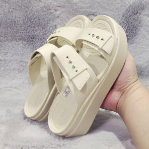 Giày dép crocs chuẩn xịn chống hôi chân nhựa tế bào êm mềm dẻo bền đi mưa lội nước đi biển đế xuồng 5cm blooklyn mid wedge quai cài khuy màu kem kem