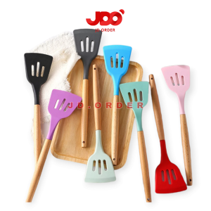 Spatula Silikon Gagang Kayu Tahan Panas Food Grade