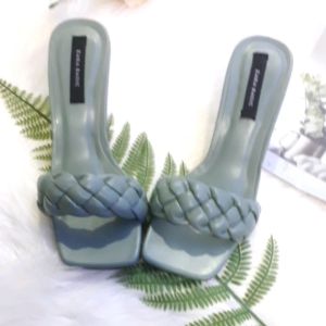 Guốc cao gót nhọn bản bính hot trend