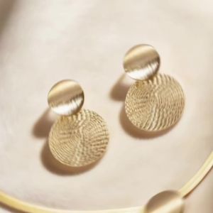 1 set of creative personalized geometric metal disc pendant necklace female exaggerated spiral pattern pendant collarbone chain