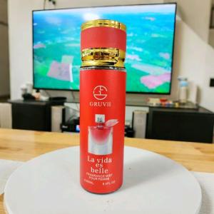 (Hương phấn) Bodymist Dubai chai to 250ml Vivu.perfume hương Yara mùi phấn ngọt ngào sang chảnh tiểu thư