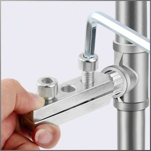 Water Pipe Breakage Pipe Break Head Screws Solve Leaks in Plumbing Low Maintenance Difficulties