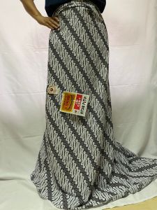 Kain Panjang Batik Wanita Santoso Monochrome - 2pcs