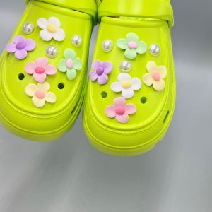 16 cái/Bộ Ins Hàn Quốc Hyun một CROCS jibbitz quyến rũ hình hoa nhỏ Khóa giày dễ thương giày hoa cho CROCS