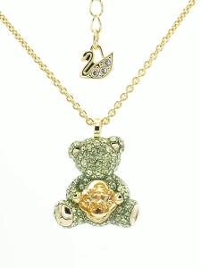 Swarovski หรูสีเขียวตุ๊กตาหมีสร้อยคอจี้เพชร สร้อยคอแฟชั่นสตรีเงินสเตอร์ลิง S925