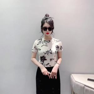 Ammin เสื้อเบลาส์เสื้อยืดผ้าตาข่ายเสื้อยืดคอกลมเรียบง่ายใหม่ฤดูร้อน2024เสื้อเบลาส์สุดหรูแขนสั้นลายดอกไม้หมึกลำลอง