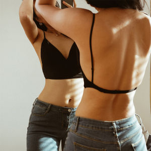 Lady Sugar ต่อได้ต่ำกลับเซ็กซี่สำหรับผู้หญิงชุดชั้นในไหมน้ำแข็งใส่สบายชุดชั้นในไม่มีสายสำหรับผู้หญิงฤดูร้อนเสื้อชั้นในบางเปลือยหลังสำหรับหน้าอกเล็กขนาด 40-65กก