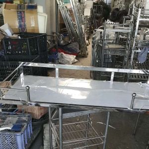 Trang thờ inox loại lớn bắt tường   nhiều kích thước khác nhau  phù hợp cho thờ cúng trong gia đình . Hàng inox 201 rất chắc chắn .