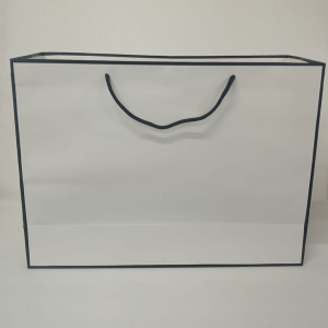 GTB PAPERBAG PUTIH LIST HITAM ELEGAN PAPER BAG GOODIE BAG CLASSIC WHITE PAPERBAG TAS BELANJA ALL SIZE PACKING ONLINE SHOP SOUVENIR PAPER BAG POLOS TEBAL JINJING R1258