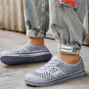 Qkkshop  ส่งไวเกิน รองเท้าแฟชั่นงานสลิปออนไร้เชือกสำหรับผู้ชาย รุ่นนี้มี 3 สี วัสดุเป็นยางคุณภาพดี เนื้อนุ่ม ใส่สบายใส่ได้ทุกโอกาส สั่งเลยราคาไม่แพงนะ