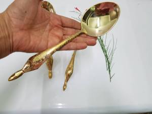 Brass Byfa ทัพพีทองเหลืองตอกลาย 3ขนาด  F1174ขนาด22ซม.  F1175ขนาด 26 ซม.  F1176ขนาด 29 ซม. ข้อนตักแกง ทัพพีทองเหลือง งานฝีมือ  ทัพพีตอกลายดอกไม้