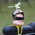 KGMVB Biggetje Auto Accessoires Elektrische Scooter Gele Eend Noctilucent Decoratie Helm Propeller Motorfiets Stropdas Ornament Auto Decor BDSHE. 