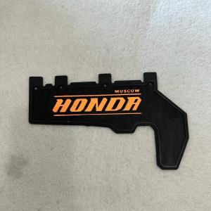 MUDFLAP CARBON THAILAND PELINDUNG MESIN HONDA BEAT DELUXE NEW 2021 KARET PELINDUNG MESIN HONDA ALL NEW SCOOPY 2021 ALAS KOLONG SPAKBOR MUDFLAP HONDA GENIO TATAKAN KARPET ANTI LUMPUR MUDFLAP BEAT NEW SCOOPY NEW GENIO KARBON TULISAN THAILAND IMPORT