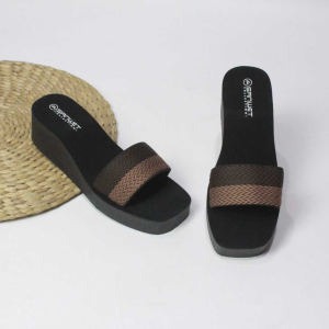 Sandal Wedges Wanita Dewasa Dua Warna Rajut Turki Bordes Terbaru