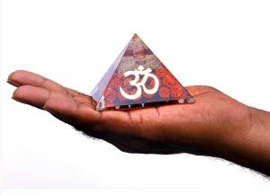 READY STOCK HOUSE WARMING GIFT_Rudraksha Beads Orgonite Pyramid