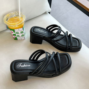 QDshop สินค้ายอดฮิต รองเท้าแตะแฟชั่นคุณผู้หญิง ทรงเสริมส้นสุดฮิตควรมีติดไว้ แมทช์ชุดได้ง่ายใส่ออกงานได้เลย มี 4 โทนสีให้เลือก พร้อมจัดส่งให้แล้ว รีบกดสินค้าหมดรอนานนะ