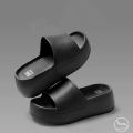 New hot selling simple fashion thick bottom high quality slippers non-slip comfortable classic summer women's shoes. 