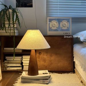 Nordic retro style bedside lamp desk fabric solid wood simple atmosphere decoration desk lamp bedroom living room linen ornaments 06YB