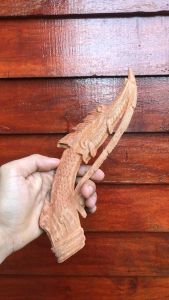 หัวพิณ หัวหงส์ อุปกรณ์สำหรับใส่หัวพิณ ทำจากไม้เนื้อประดู่