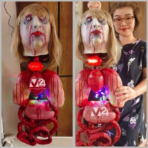 (1 ตัว) หน้าแก่ผมสั้นสีทอง หุ่นผีกระสือ กระสือปลอม ผีกระสือ กระสือ หุ่นผี แต่งบ้าน ของเล่นแกล้งคน ฮาโลวีน fake Thai ghost halloween m24