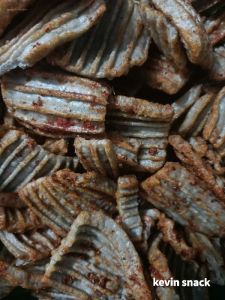 KERUPUK JENGKOL PEDAS DAUN JERUK ISI 250GRAM