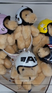 Handmade Helmeted Bear Charm Keychains Lovely Y2K Ornament Women Car Keyring Backpack Handbag Charm Pendant Keys Holder