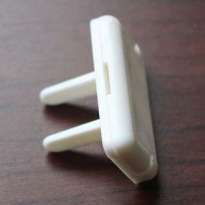 Plugs Sockets Safe Lock Cover Electrical Outlet Baby Child Safety Guard Protection Cap Power Socket Baby Safety Protection Anti Electric Shock Plugs Protector Cover