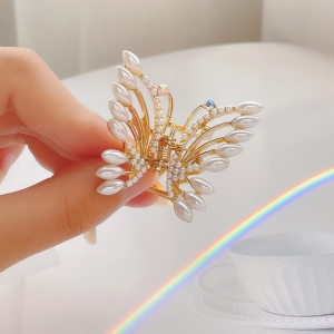 Korean Butterfly Hair Clip for Women Small Size Pearl Hair Claw Clip Girl Bangs Clips Butterfly Hair Pins Fashion Hair Accessories