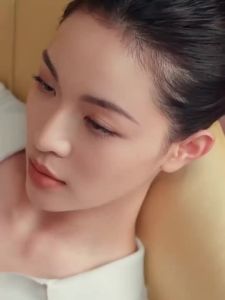 HOURGLASS traceless concealer liquid covers acne marks eye bags dark circles tear grooves and brightens