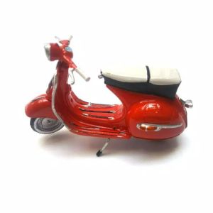 Diecast VESPA SKALA 1:18 | Miniatur Vespa Diecast Vespa Replika Vespa. Bisa Full Custom WARNA DAN PLATNOMOR
