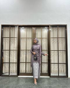 Mira Kebaya Tunik Brukat Payet Wisuda Tunangan Terbaru Setelan Rok Songket Polos Kekinian