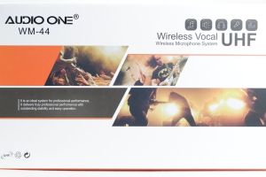 Mic Wireless AUDIO ONE WM-44 Mikrofon Professional High Resolution Audio Original Garansi Resmi - GA